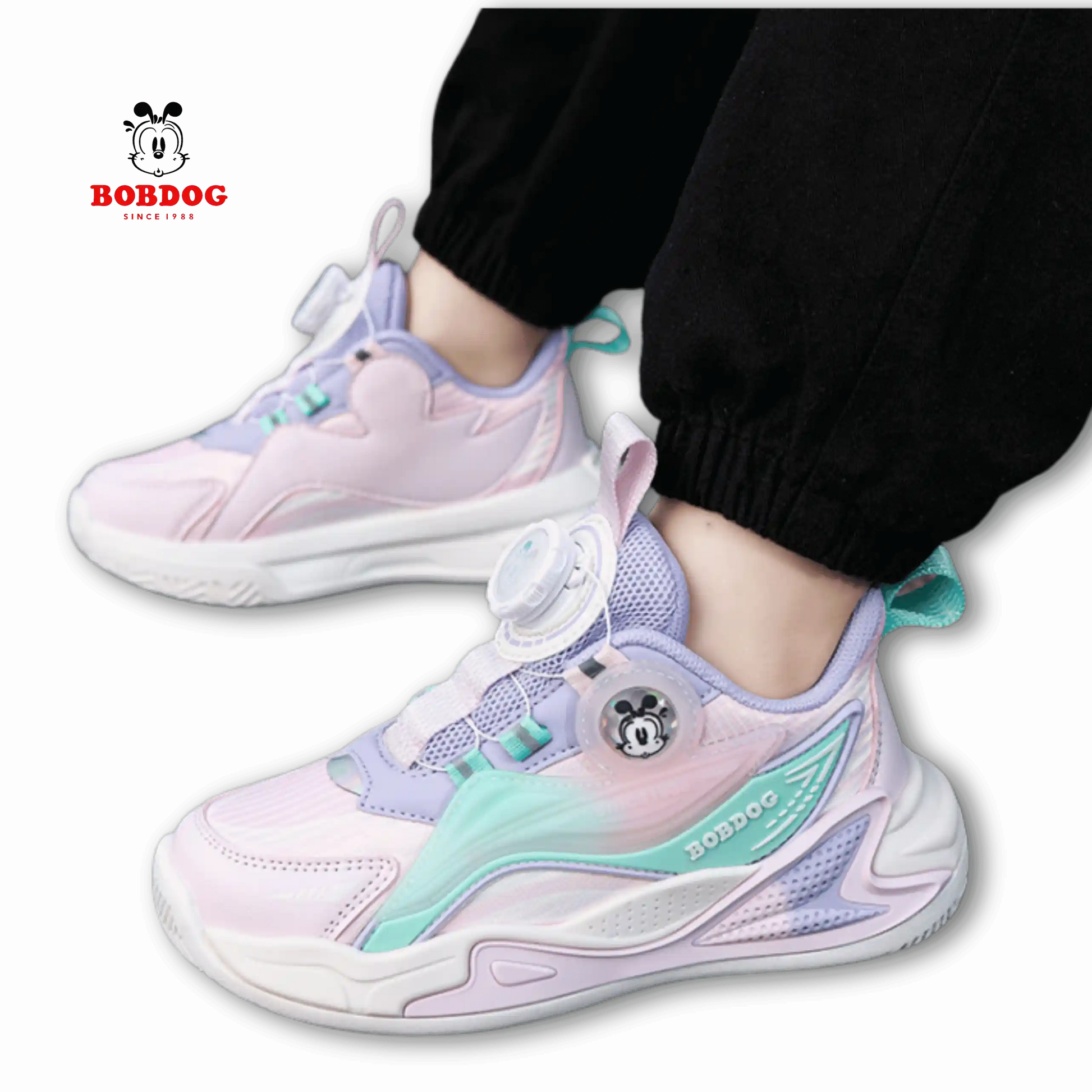 Детски обувки BOBDOG Mint Line в ярки цветове, осигуряващи комфорт и защита на малките крачета.